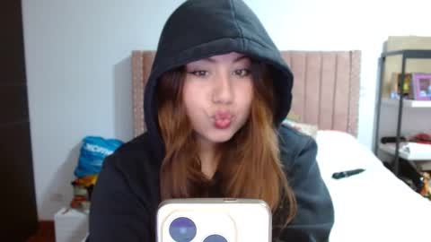 Snapshot of eimy_collin chatting on 03/06/25, 04:49 EIMY MODEL INDEPENDENT online show from 03/06/25, 04:49