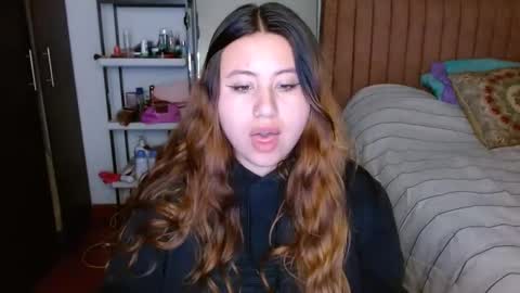 Snapshot of eimy_collin chatting on 03/12/25, 02:30 EIMY MODEL INDEPENDENT online show from 03/12/25, 02:30