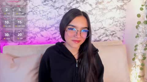 eimy_rosse18 online show from 11/10/25, 12:37