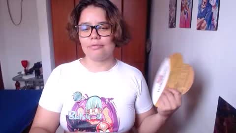 Snapshot of eimy_saenzz chatting on 11/10/25, 03:33 eimy_saenzz online show from 11/10/25, 03:33