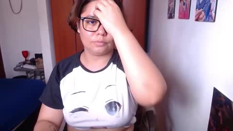 Snapshot of eimy_saenzz chatting on 11/13/25, 06:29 eimy_saenzz online show from 11/13/25, 06:29