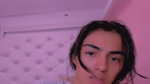 Snapshot of eimy_skinny chatting on 05/24/26, 01:16 eimy online show from 05/24/26, 01:16