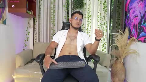 YG COUPLE online show from 01/10/26, 08:21