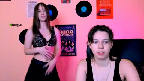 Snapshot of eira_mouse chatting on 07/10/26, 06:43 Sweet Eira online show from 07/10/26, 06:43