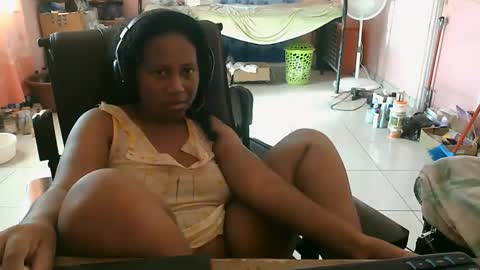 Snapshot of eirondra_valeen chatting on 11/03/25, 07:04 Eirondra Valeen online show from 11/03/25, 07:04