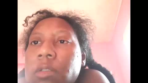 Snapshot of eirondra_valeen chatting on 11/16/25, 10:21 Eirondra Valeen online show from 11/16/25, 10:21