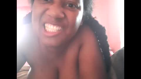 Snapshot of eirondra_valeen chatting on 11/22/25, 10:14 Eirondra Valeen online show from 11/22/25, 10:14