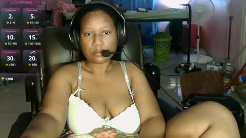 Snapshot of eirondra_valeen chatting on 06/04/26, 07:03 Eirondra Valeen online show from 06/04/26, 07:03