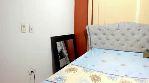 eitati_meghan_ online show from 12/19/25, 10:17