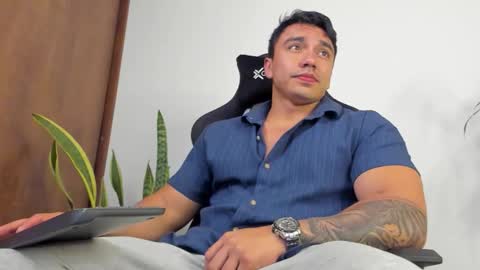 EITHAN CONOR online show from 10/07/25, 01:25