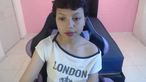 eiviiy1609 online show from 12/18/25, 02:23