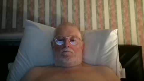 Snapshot of eketman1964 chatting on 09/09/25, 10:09 eketman1964 online show from 09/09/25, 10:09