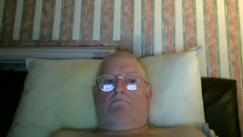 Snapshot of eketman1964 chatting on 10/11/25, 10:52 eketman1964 online show from 10/11/25, 10:52