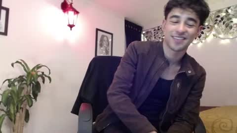 xoxo online show from 12/19/24, 12:13