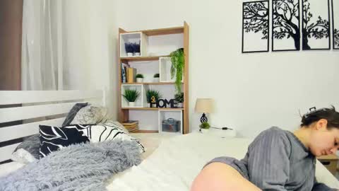 Elis 3 online show from 11/23/25, 09:58