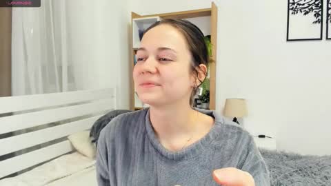 Elis 3 online show from 11/24/25, 08:30