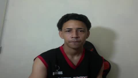 Instagram BelowAbajo online show from 04/18/26, 03:10