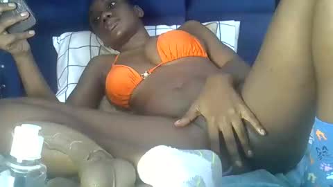 petite online show from 09/21/25, 11:06