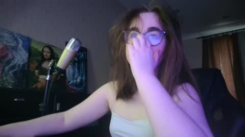 If you like it when I meow give me a thumbs up online show from 03/10/25, 03:41