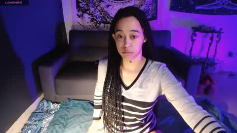 Snapshot of ela_0 chatting on 01/26/25, 05:34 Ela  Help me reach 100 thumbs up online show from 01/26/25, 05:34