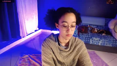 Snapshot of ela_0 chatting on 03/02/25, 01:15 Ela  Help me reach 100 thumbs up online show from 03/02/25, 01:15