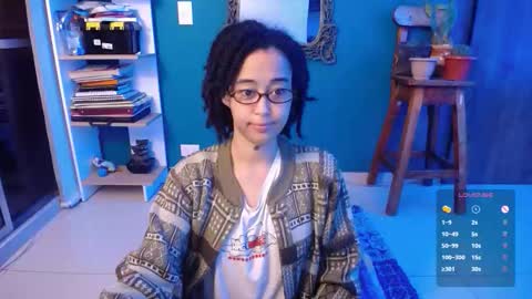 Snapshot of ela_0 chatting on 10/26/25, 07:47 Ela  Help me reach 100 thumbs up online show from 10/26/25, 07:47