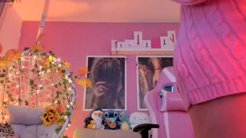 Snapshot of ela_garu_ chatting on 10/26/25, 05:35 Ela online show from 10/26/25, 05:35