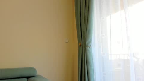 Ela online show from 02/11/25, 01:51