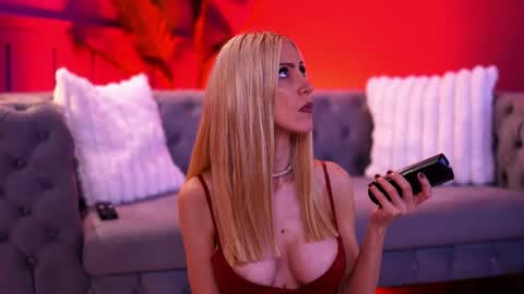 Ella online show from 06/07/26, 05:44