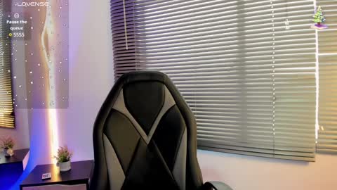 Snapshot of elaia_muller chatting on 12/09/24, 02:06 Elaia online show from 12/09/24, 02:06