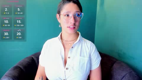 Snapshot of elaine87_ chatting on 10/15/25, 05:35 elaine87_ online show from 10/15/25, 05:35