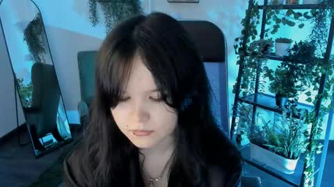 Snapshot of elainebeness chatting on 05/19/26, 07:31 Your sweet girl online show from 05/19/26, 07:31