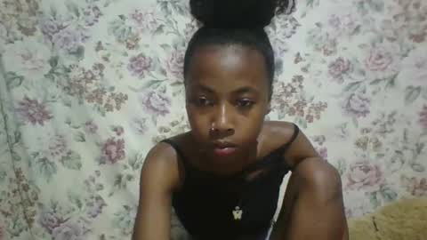 elalia1234 online show from 11/16/25, 08:03