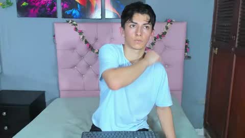 Elan Giralon online show from 12/17/25, 10:38