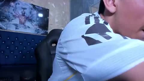 Elan Giralon online show from 04/19/26, 10:01