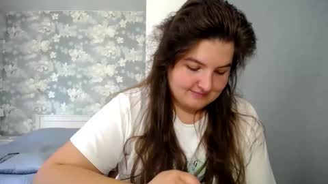 Snapshot of elanis_blair chatting on 06/09/26, 10:27 Elanis online show from 06/09/26, 10:27