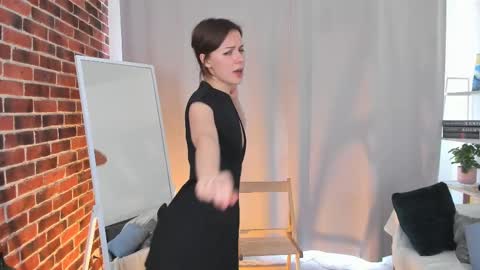 Snapshot of elannand chatting on 03/10/25, 09:21 ELA 3 online show from 03/10/25, 09:21