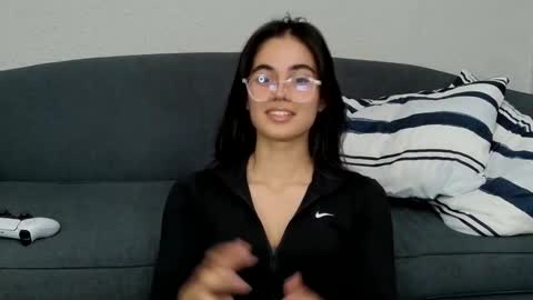 Elara Hayes online show from 04/13/26, 04:23