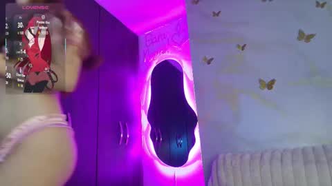 Elara Nayah online show from 01/15/26, 09:18