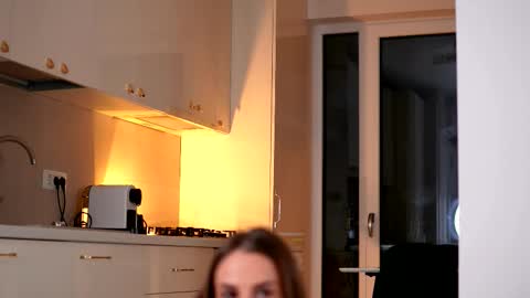 elarashine online show from 03/16/26, 08:24