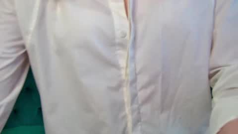 elaravoltage online show from 04/06/26, 06:09