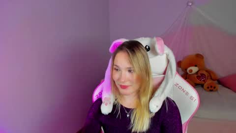 elaravoltage online show from 04/16/26, 09:39