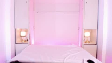 Snapshot of elarey_ chatting on 02/24/26, 12:25 elarey_ online show from 02/24/26, 12:25