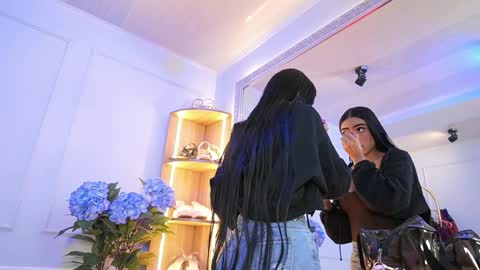 Elasummeer online show from 04/23/26, 12:04