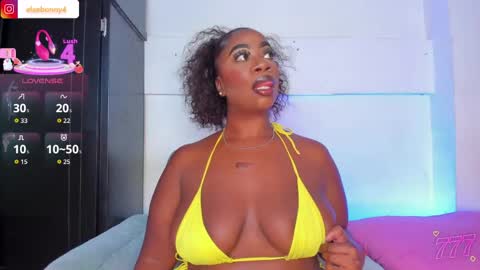 Snapshot of elawalker1 chatting on 05/17/26, 06:44 Ela online show from 05/17/26, 06:44