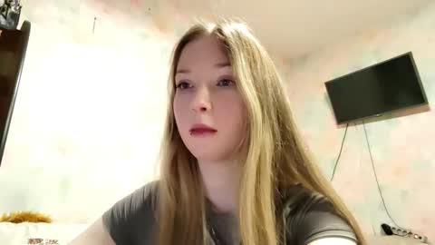 Snapshot of elaynecinco chatting on 02/24/26, 01:53 MIa online show from 02/24/26, 01:53