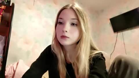 MIa online show from 04/08/26, 09:42