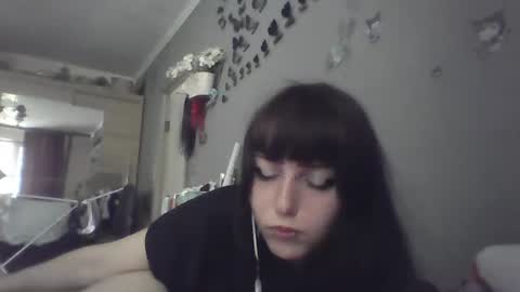 Lia online show from 07/22/26, 12:30