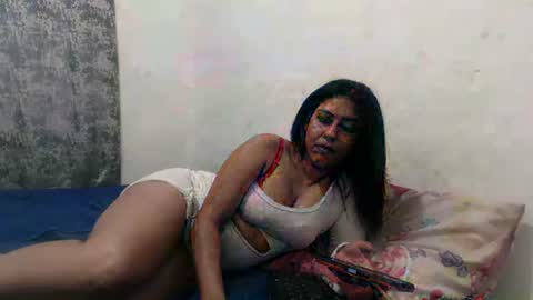 Snapshot of electra137 chatting on 05/16/26, 11:09 Isabella online show from 05/16/26, 11:09