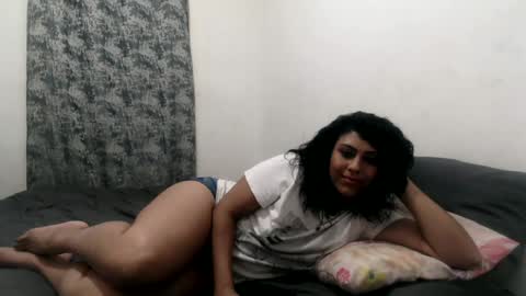 Isabella online show from 07/05/26, 12:17